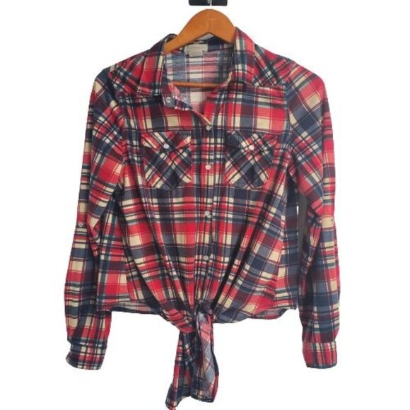 Passport Women's Red Plaid Tie-Front Long Sleeve Collared Crop Shirt Size Large - Picture 1 of 9